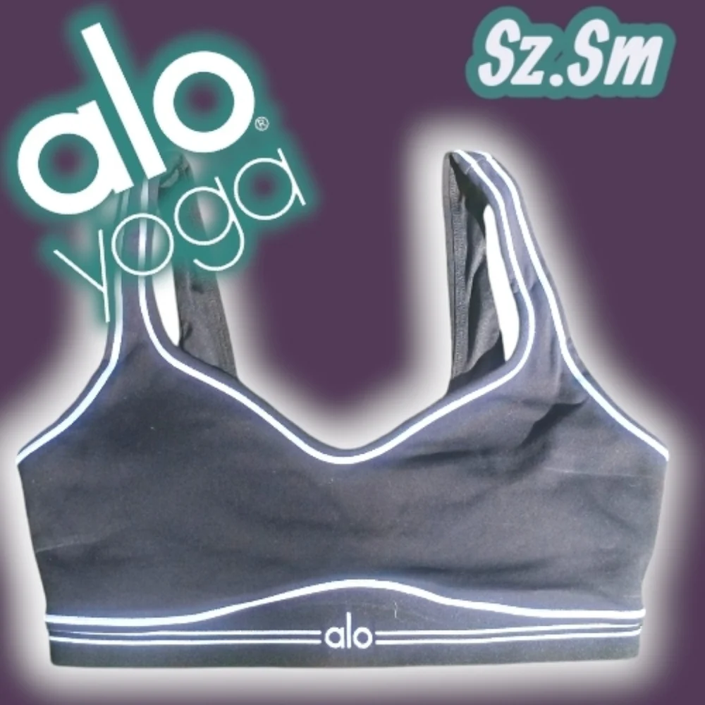 ALO Yoga Airbrush Heart Throb Sports Bra Blk/Wht Sz.Sml - Picture 2 of 5